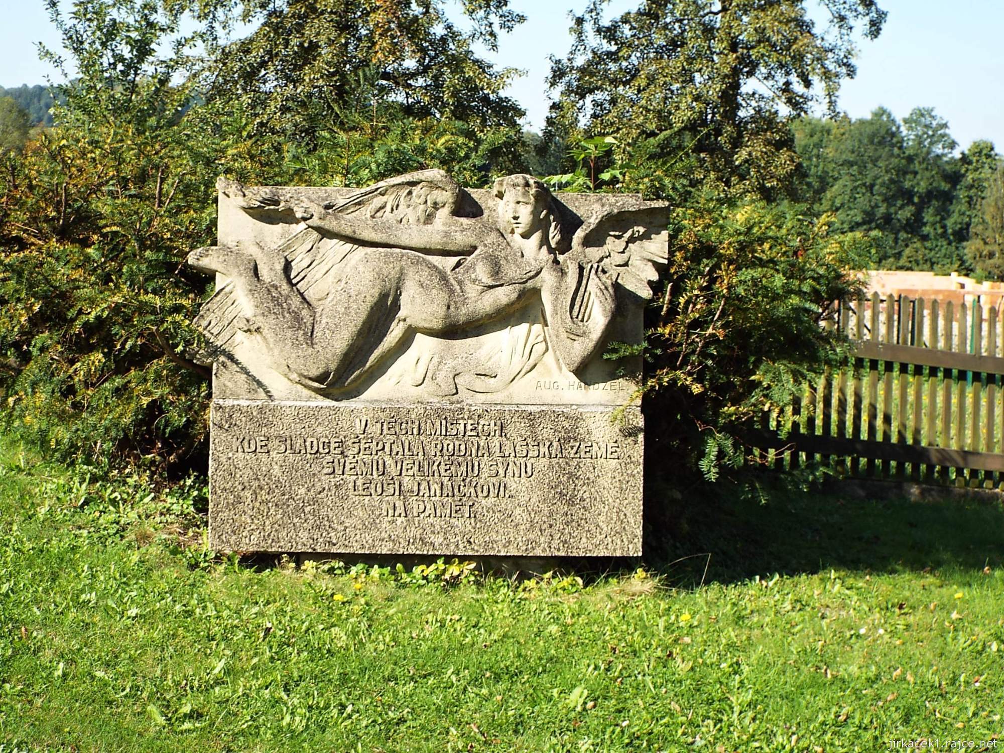 Hukvaldy - Památník Leoše Janáčka 12 - plastika v zahradě
