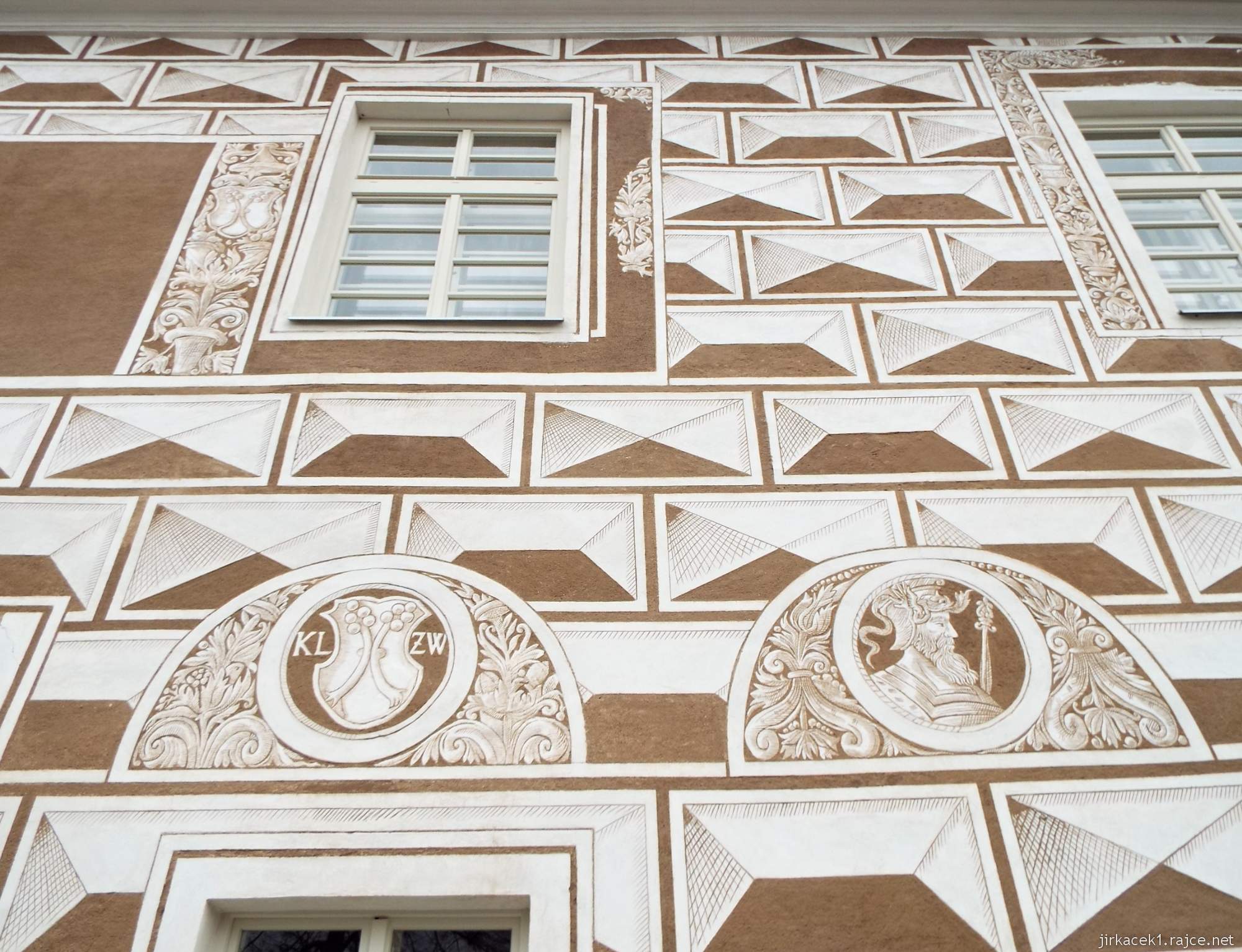 Jaroměřice u Jevíčka - zámek - sgrafitová výzdoba na fasádě