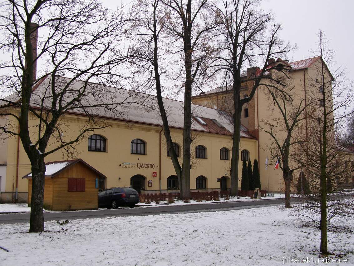 Pivovar Choceň - restaurace a hlavní budovy pivovaru