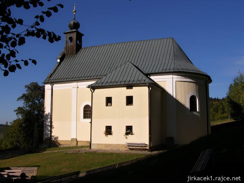 Provodov 03 - Poutní kostel Panny Marie Sněžné - boční pohled