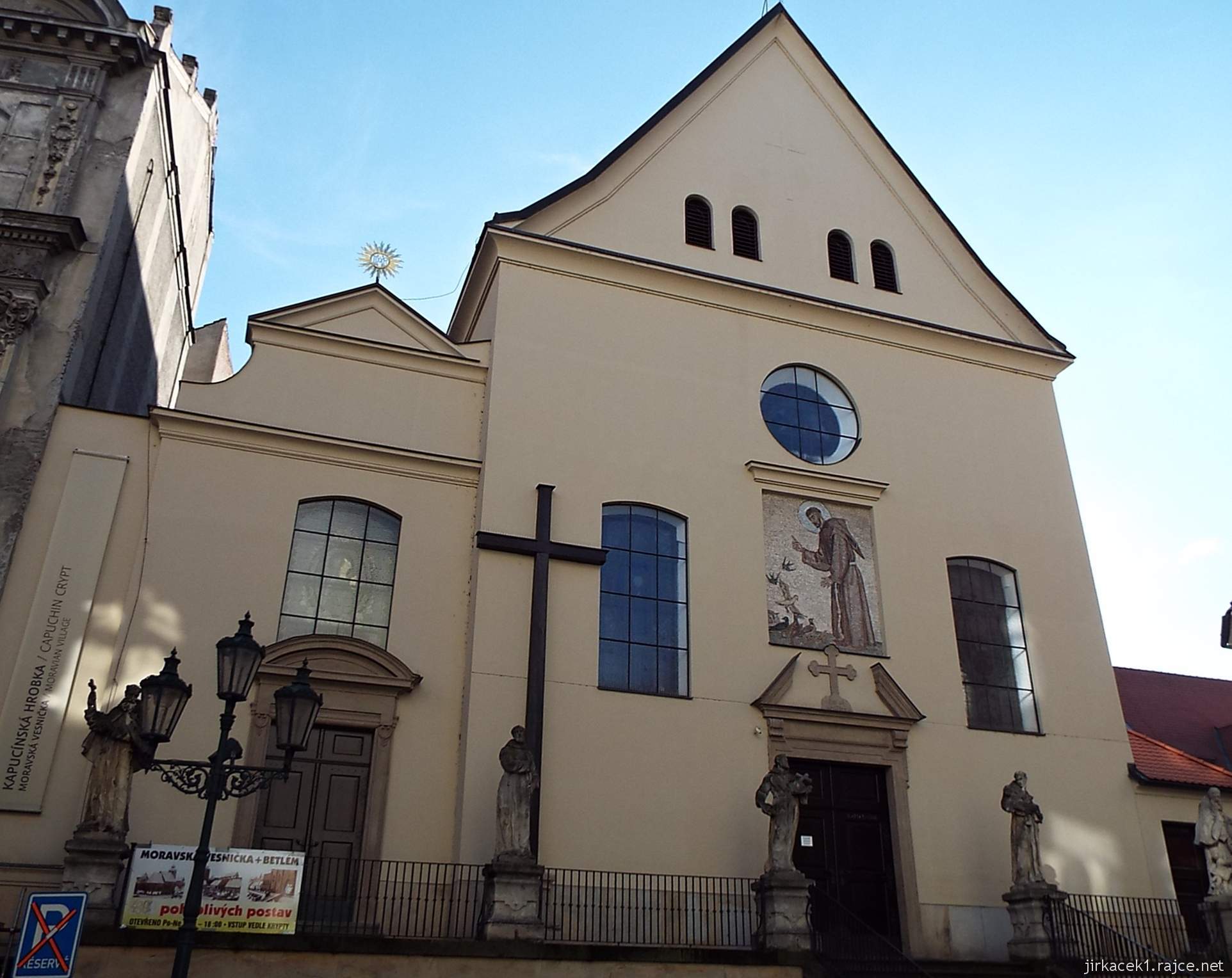 C - Brno - Kostel Nalezení sv. Kříže 03 - kostel zvenku