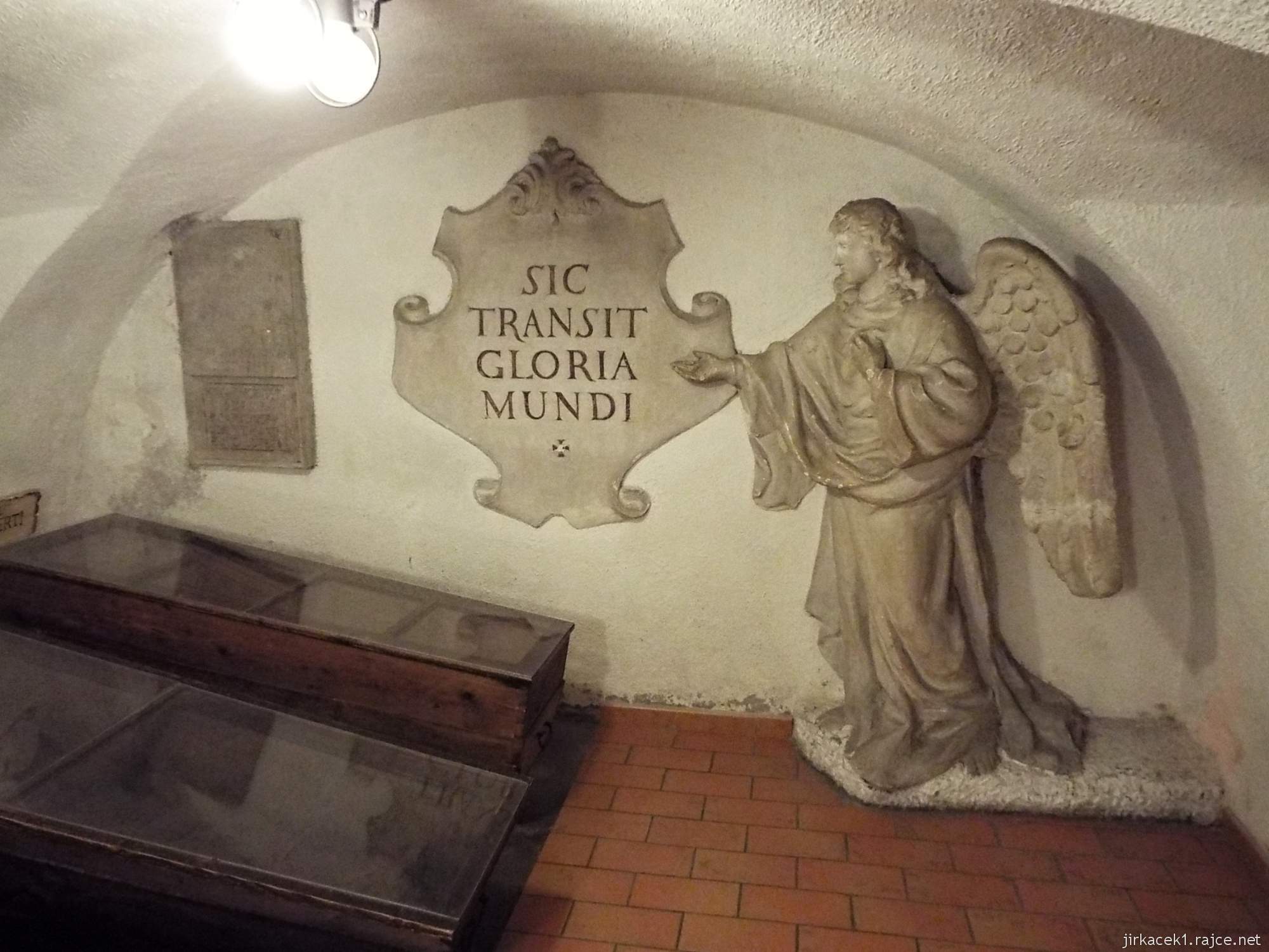 C - Brno - Kostel Nalezení sv. Kříže 27 - hrobka dobrodinců z řad šlechty