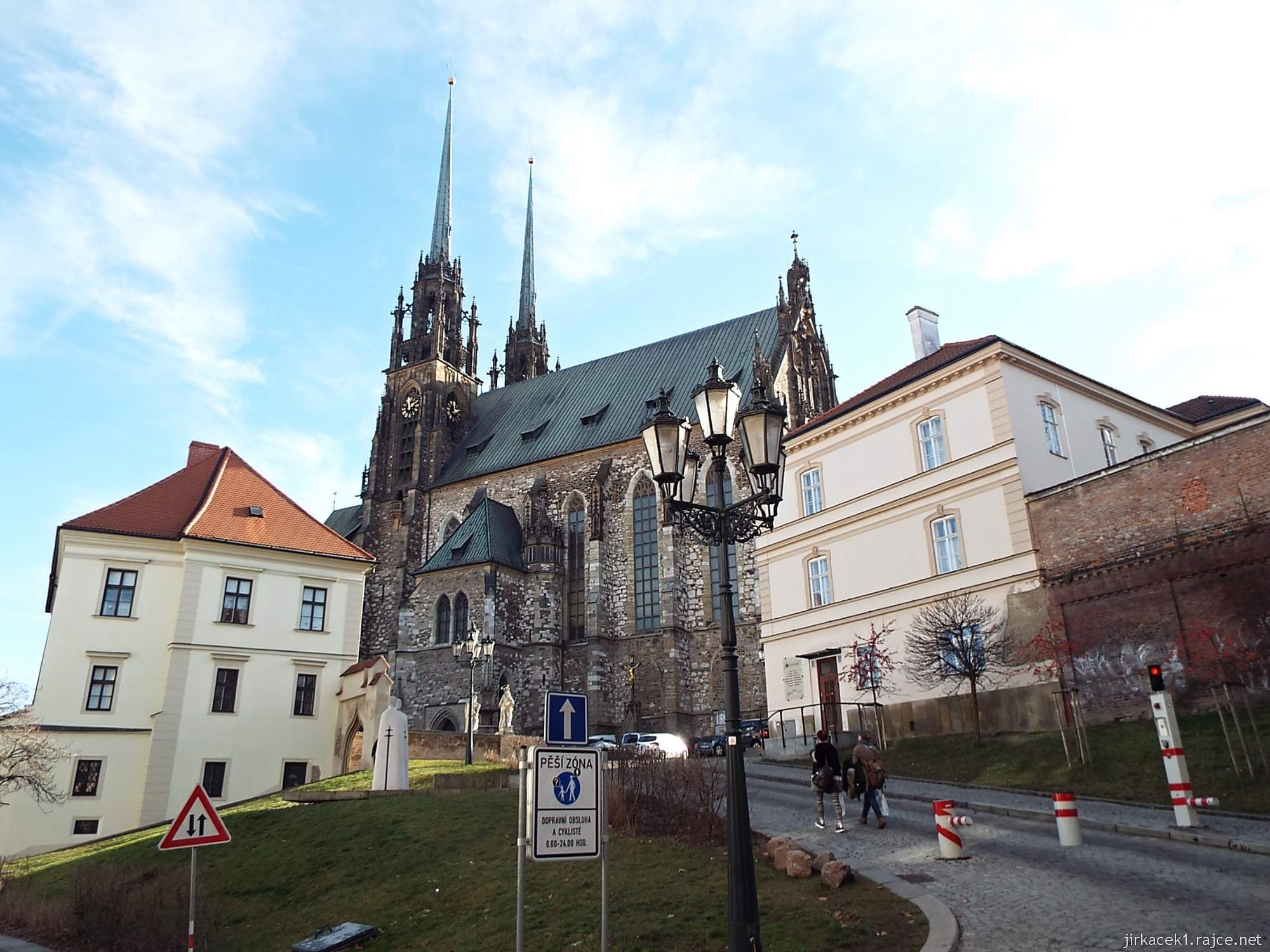 E - Brno - Katedrála sv. Petra a Pavla 02 - celkový pohled