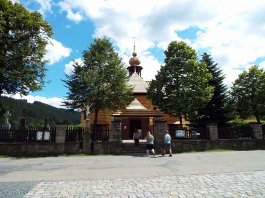 Velké Karlovice - Kostel Panny Marie Sněžné 02 - čelní pohled
