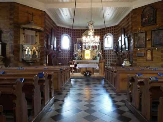 Velké Karlovice - Kostel Panny Marie Sněžné 22 - interiér kostela - celkový pohled