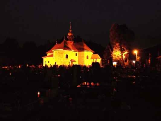 Velké Karlovice - Kostel Panny Marie Sněžné 27 - v noci