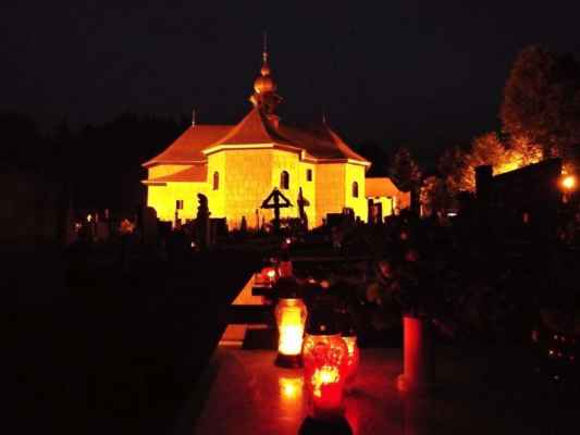 Velké Karlovice - Kostel Panny Marie Sněžné 29 - v noci