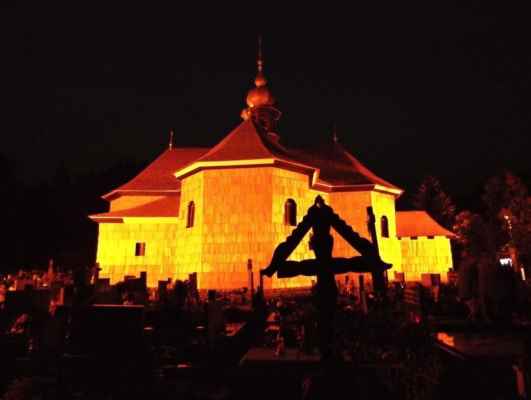 Velké Karlovice - Kostel Panny Marie Sněžné 32 - v noci