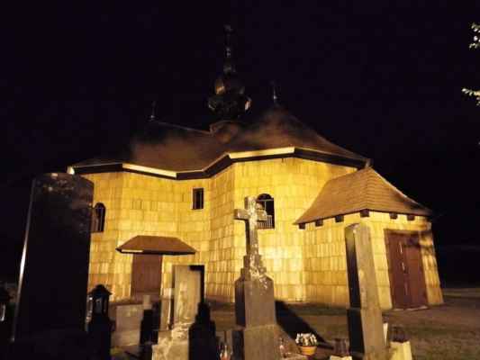 Velké Karlovice - Kostel Panny Marie Sněžné 33 - v noci