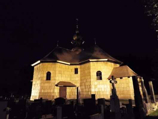 Velké Karlovice - Kostel Panny Marie Sněžné 36 - v noci