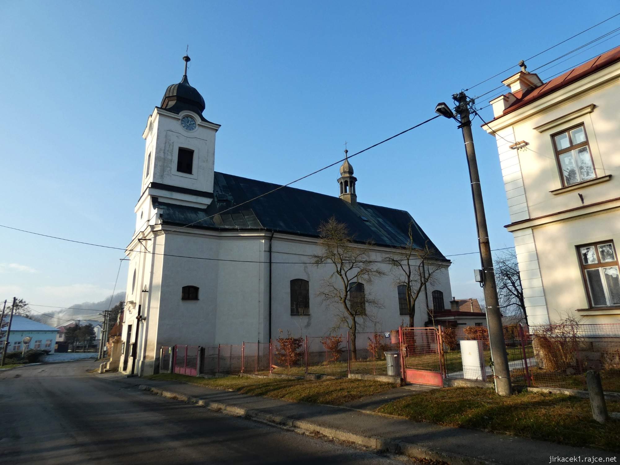 2 fanoušci Kategorie a štítky #architektura #cestování #krajina #kultura #vesnice #výlet #kostel #valašsko #traveling #morava #undefined #cestovanie #church #choryně Další alba autora Choryně - kaple sv. Jana Nepomuckého Valašské Meziříčí - kaple sv. Rocha Valašské Meziříčí - stará krásenská radnice Valašské Meziříčí - Krásenský pivovar Zašová - poutní místo Stračka s pramenem vody Zašová - rozhledna Zašovka Podobná alba MotoPutování - Pavlov, Dívčí hrad, Moravský Krumlov Čarodějné rejdění 2021 Pálení čarodějnic 1. Třída Moje něj co mám, navždy spolu Létání B.13.9.2020 Galavečer 2019 Zrušit nahrávání Produkty Fotokniha Pexeso Kalendář Fotky Klasik Fotky na desce Magnetky O Rajčeti Kontakty Soutěže Novinky Hlasování Zelináři Reklama Zajímavé fotky Alba do stránek API pro vývojáře Měření návštěvnosti Podpora Návody Pravidla Podmínky soukromí GDPR Děti na rajčeti Hlášení závadných fotek Rajce.net je největší česká sociální síť zaměřená na sdílení fotografií a videí. Nabízí neomezený prostor zdarma, snadnou a rychlou výrobu fotoknih i jiných fotoproduktů. info@rajce.net 1 258 371 | 1 218 666 650 Provozovatelem webu rajce.idnes.cz je společnost MAFRA, a. s., Karla Engliše 519/11, Praha 5, 150 00, IČO: 45313351 Choryně - kostel sv. Barbory 10 - boční pohled