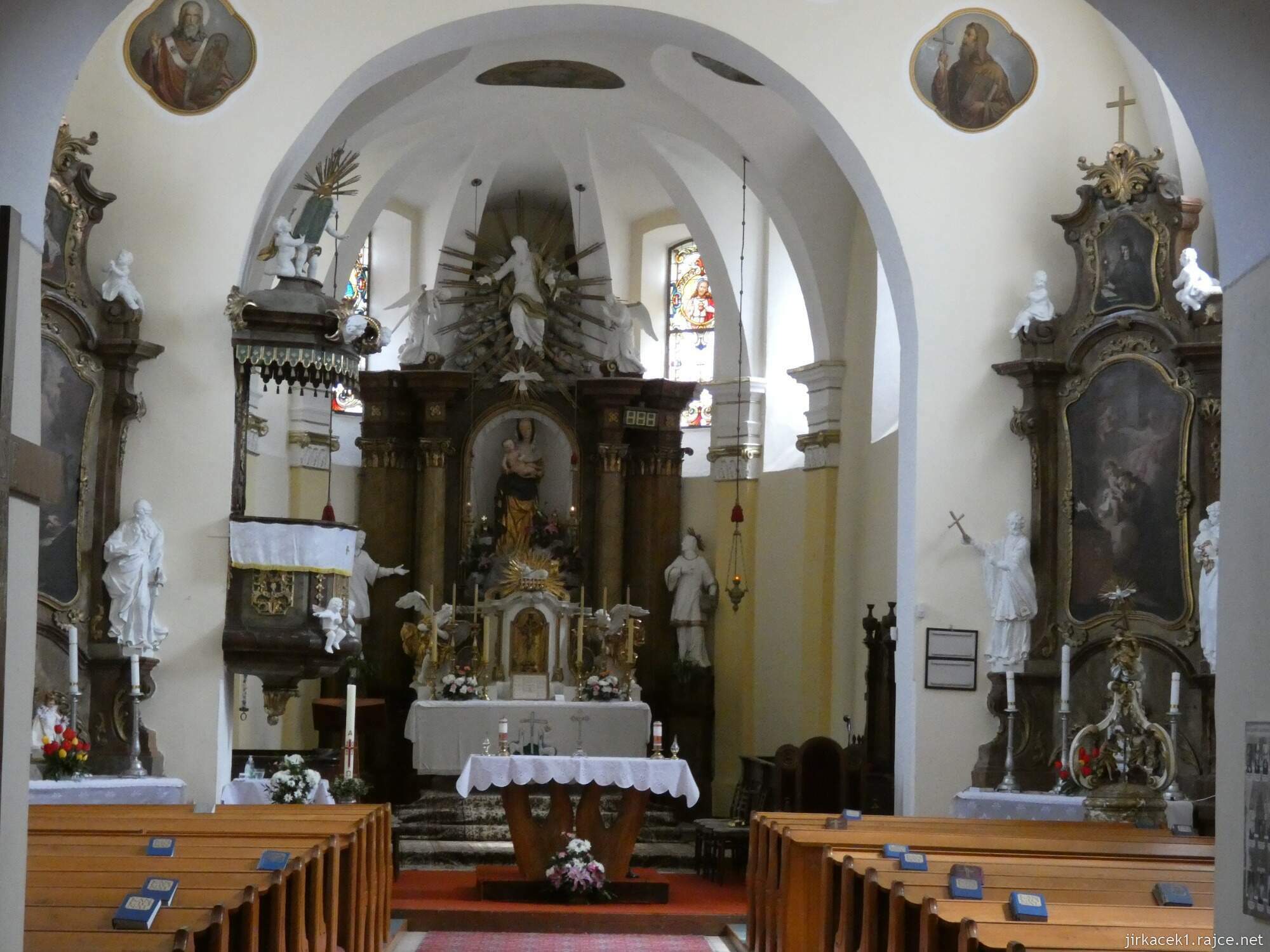 Koryčany - kostel sv. Vavřince - interiér