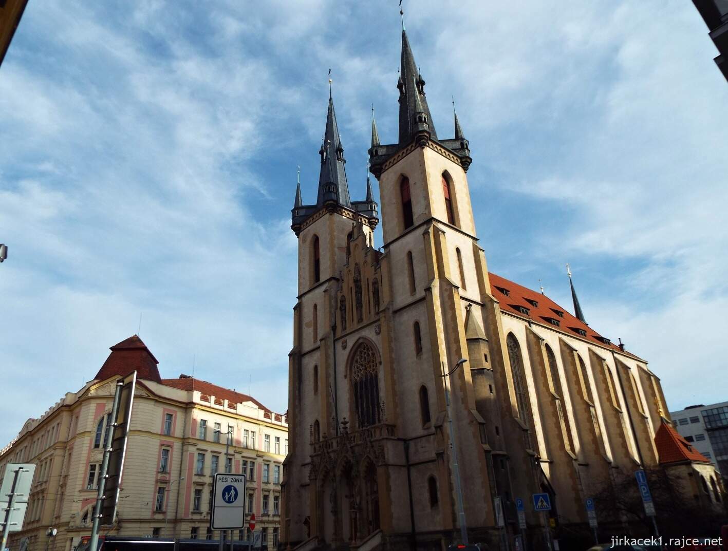 B - Praha Holešovice - kostel sv. Antonína Paduánského 12