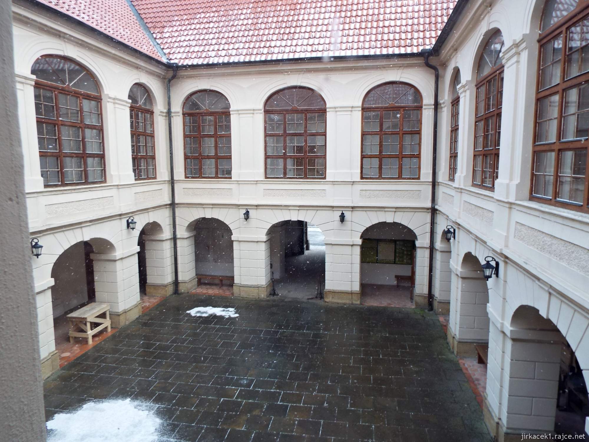 A - zámek Konice 61 - nádvoří zámku