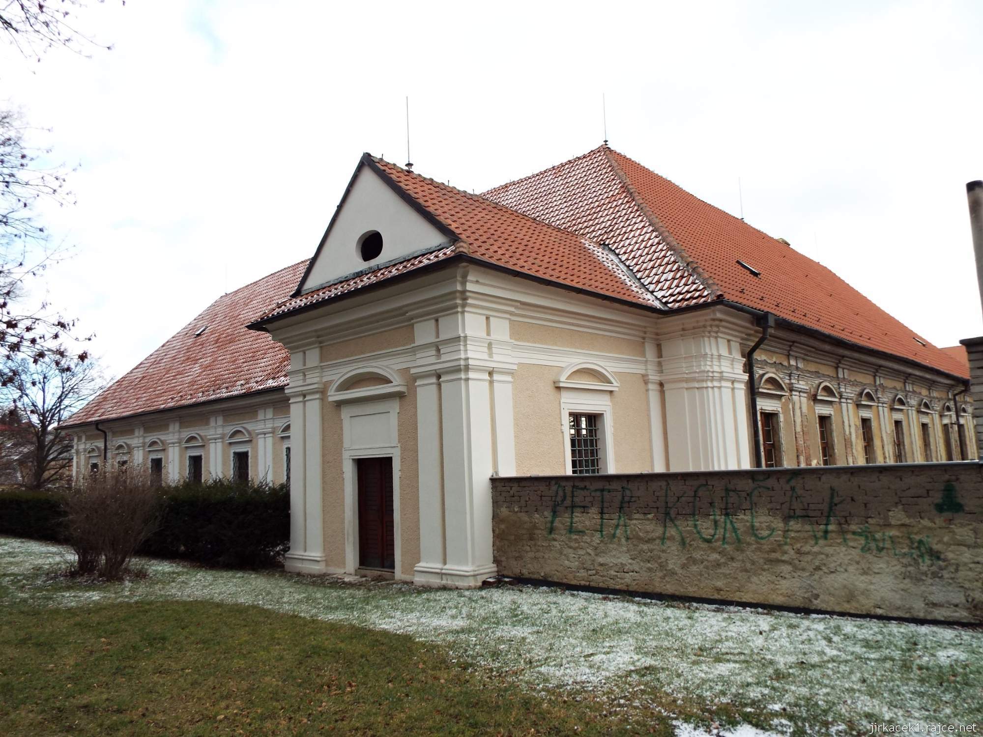 A - zámek Konice 74 - vstup ze zámku do parku