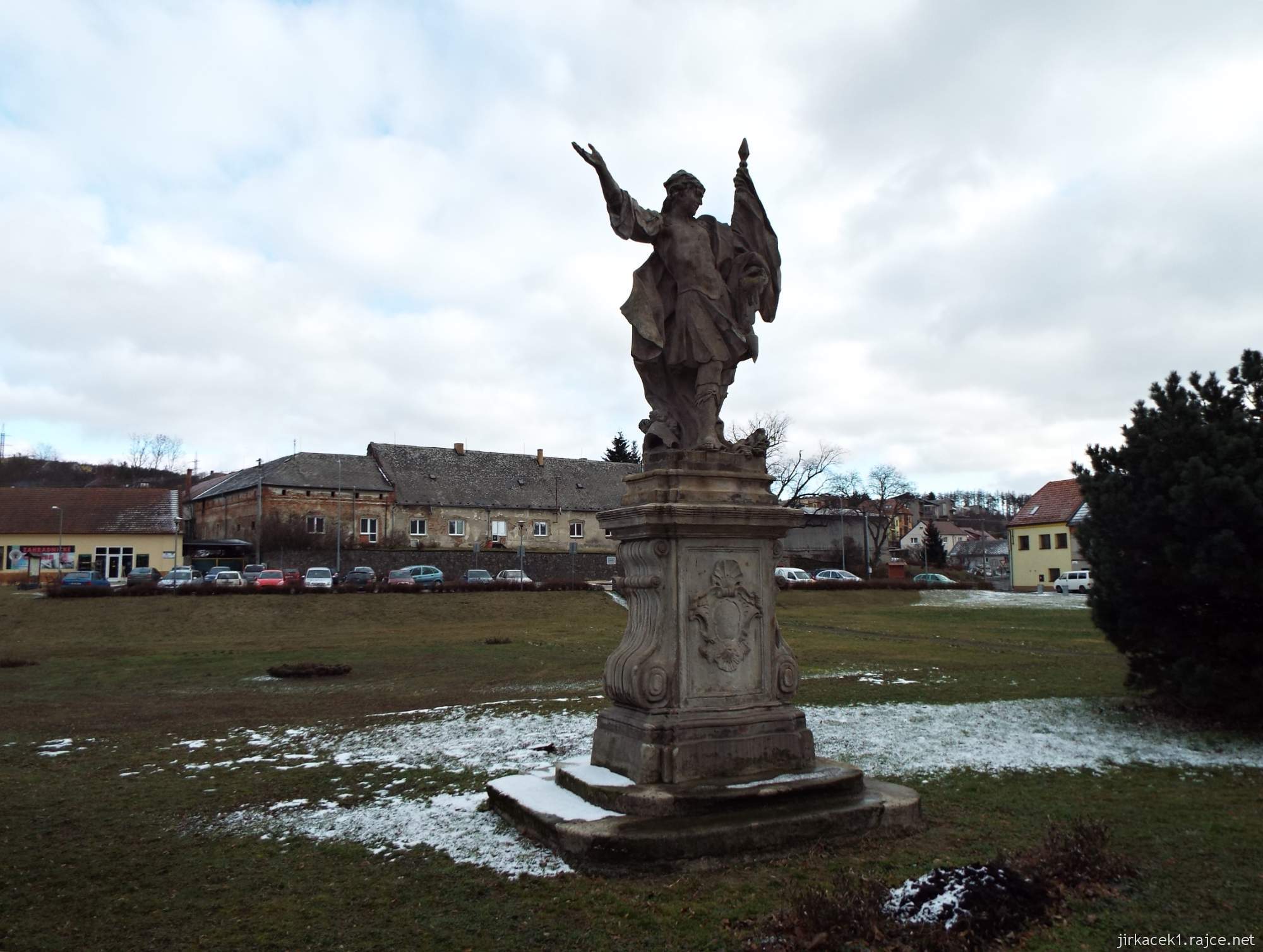 A - zámek Konice 78 - socha sv. Floriána před zámkem