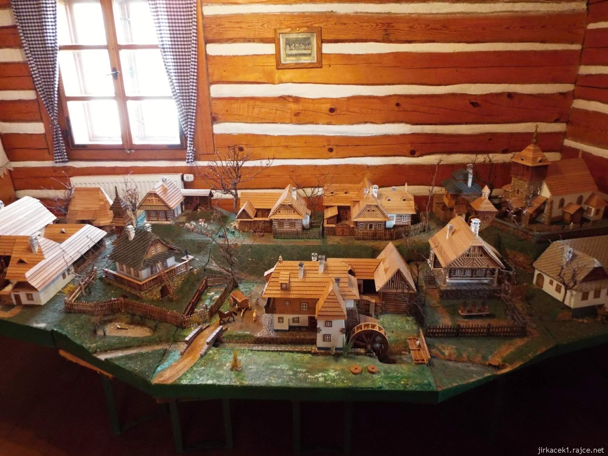 Muzeum Horní Smržov 21 - druhá místnost - model vesnice