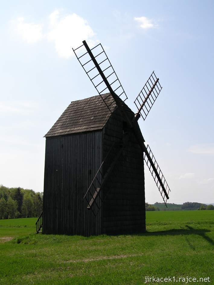 A - větrný mlýn Stará Ves u Bílovce 02