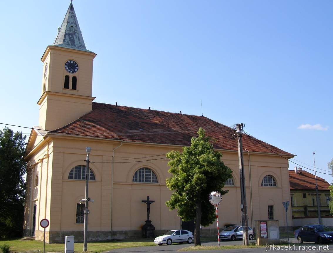 Stod - kostel sv. Máří Magdaleny - boční pohled