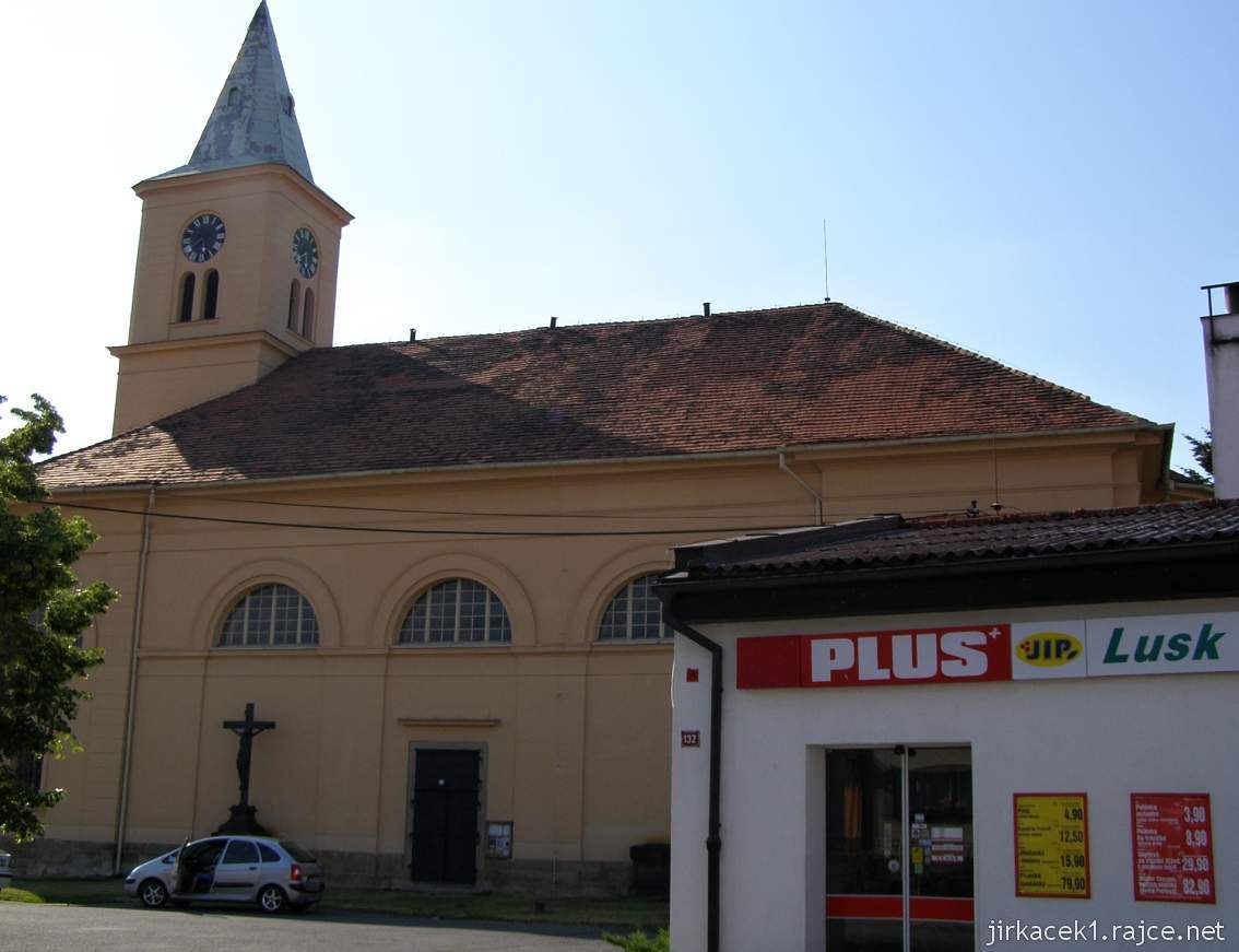 Stod - kostel sv. Máří Magdaleny - boční pohled