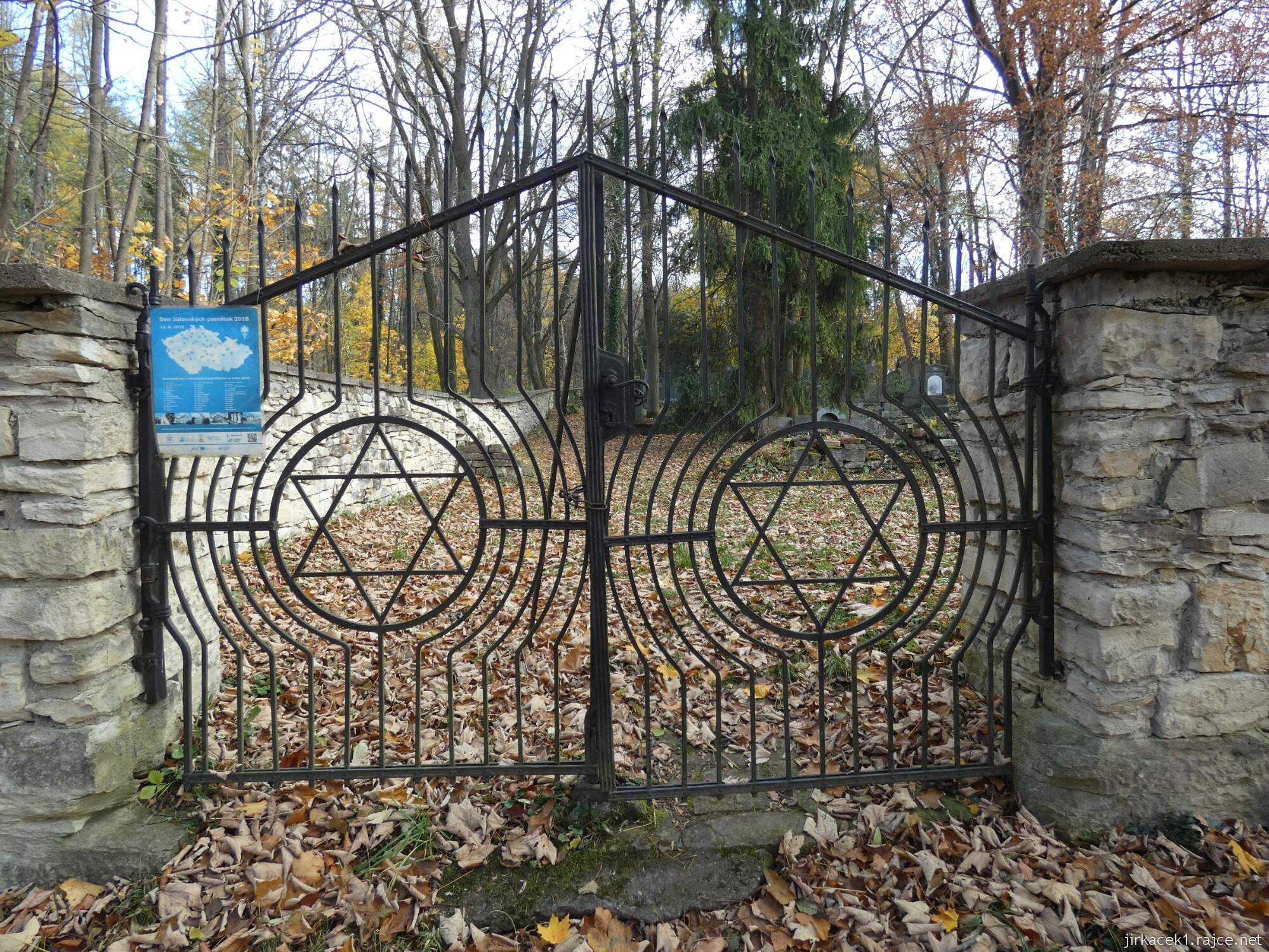 D - Luže - židovský hřbitov 011