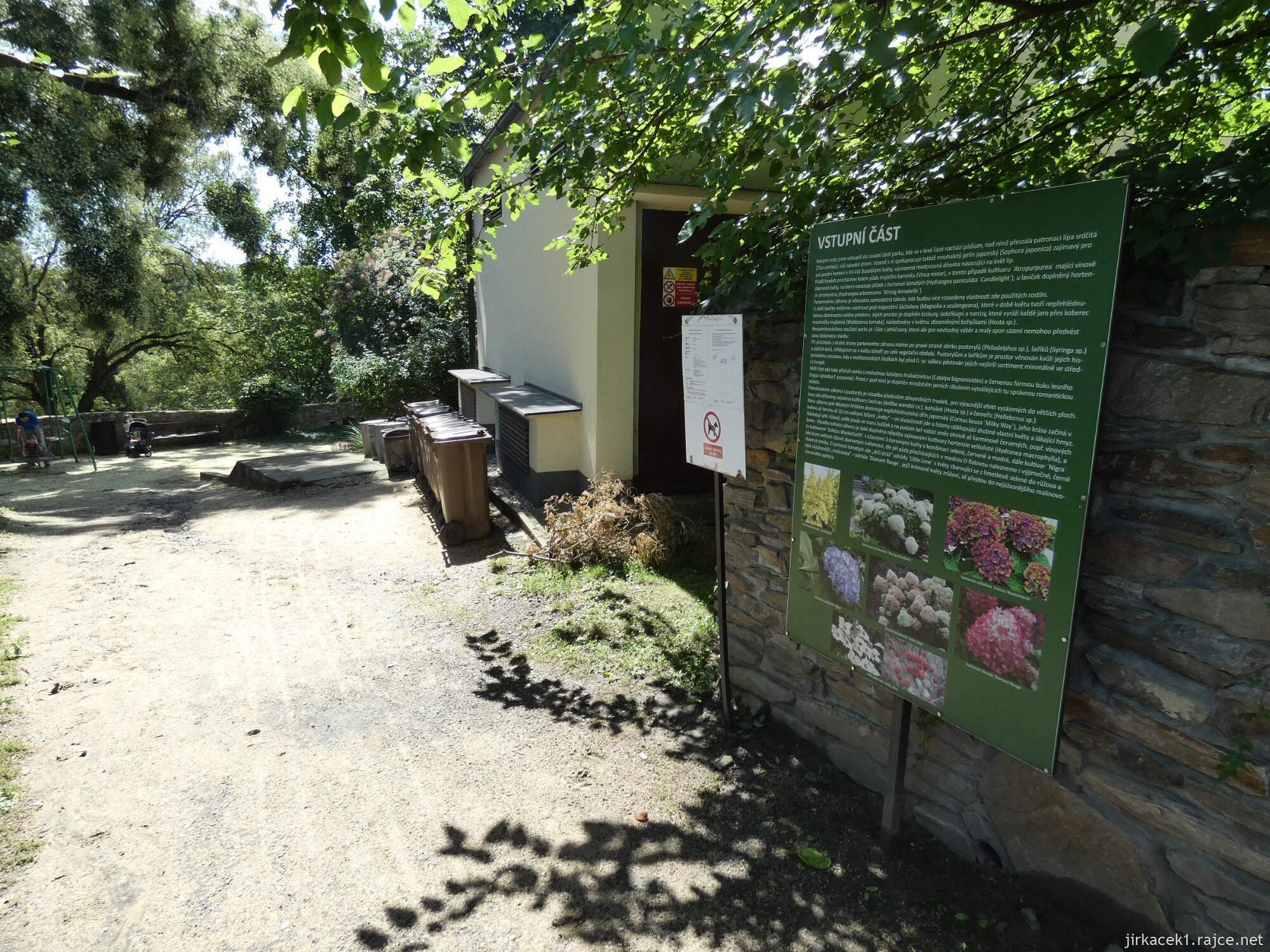 K - Kouřim - městský park Na hradbách 002