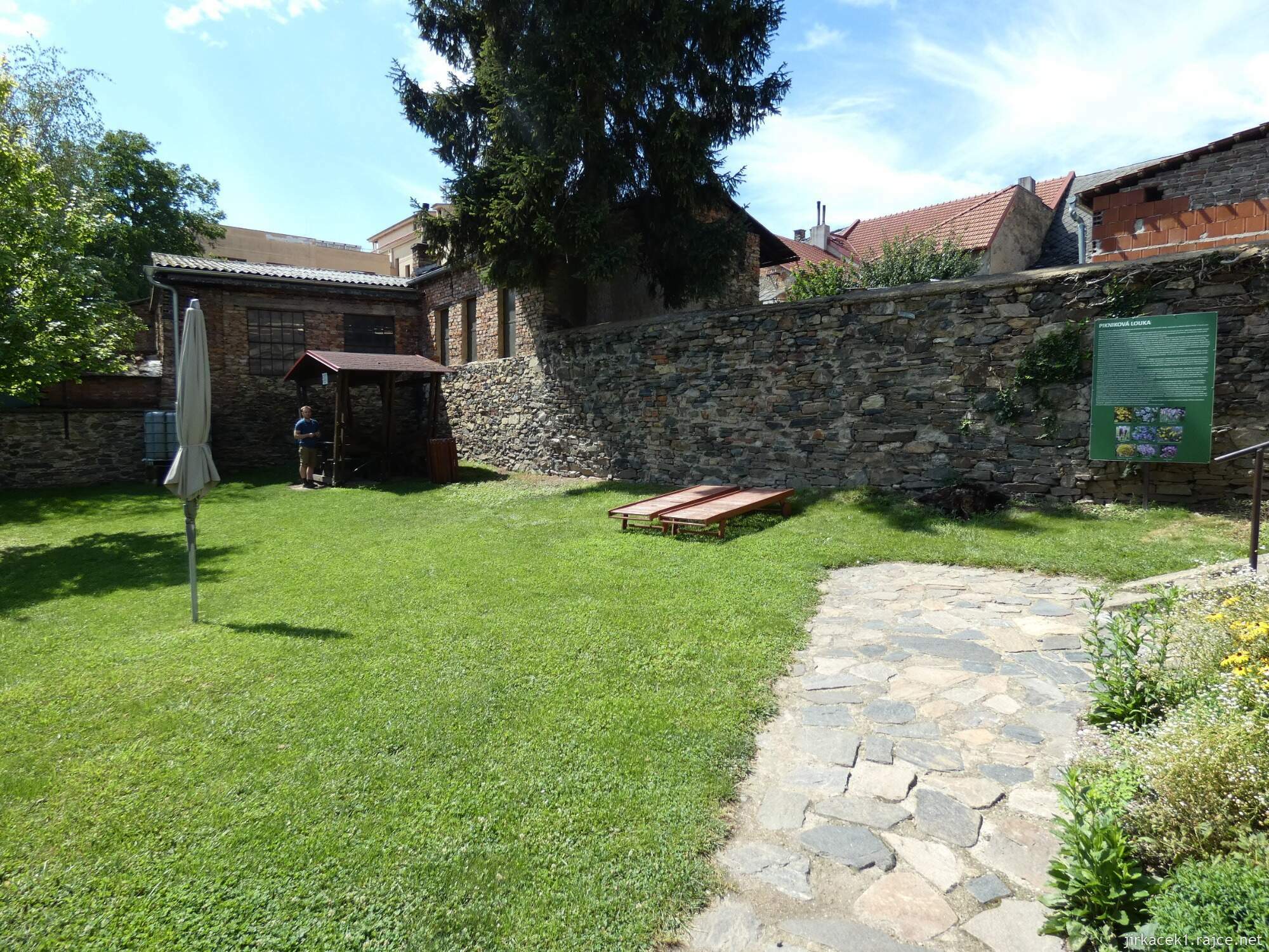 K - Kouřim - městský park Na hradbách 032