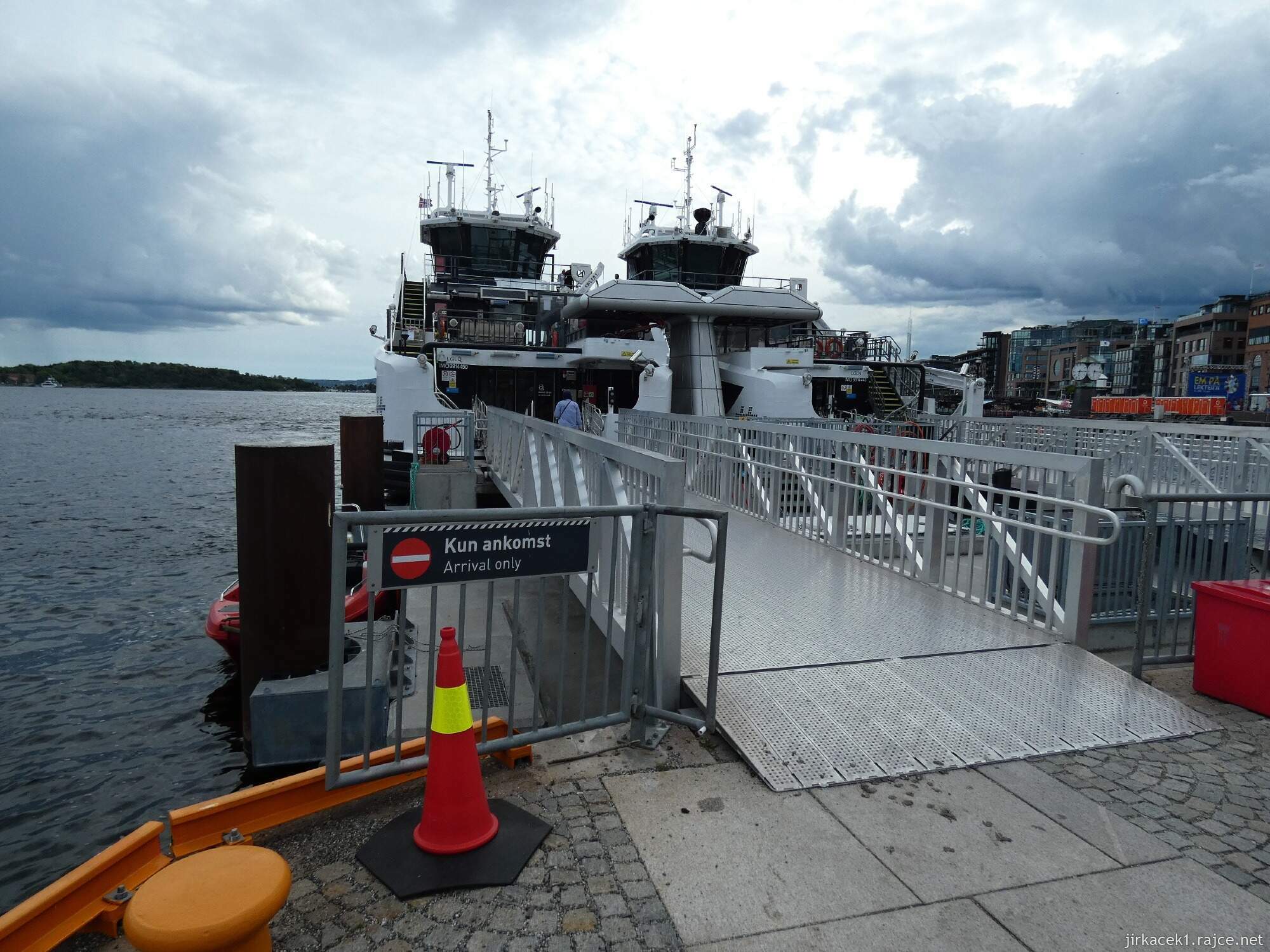 1l - Oslo - Radniční náměstí a přístav 002